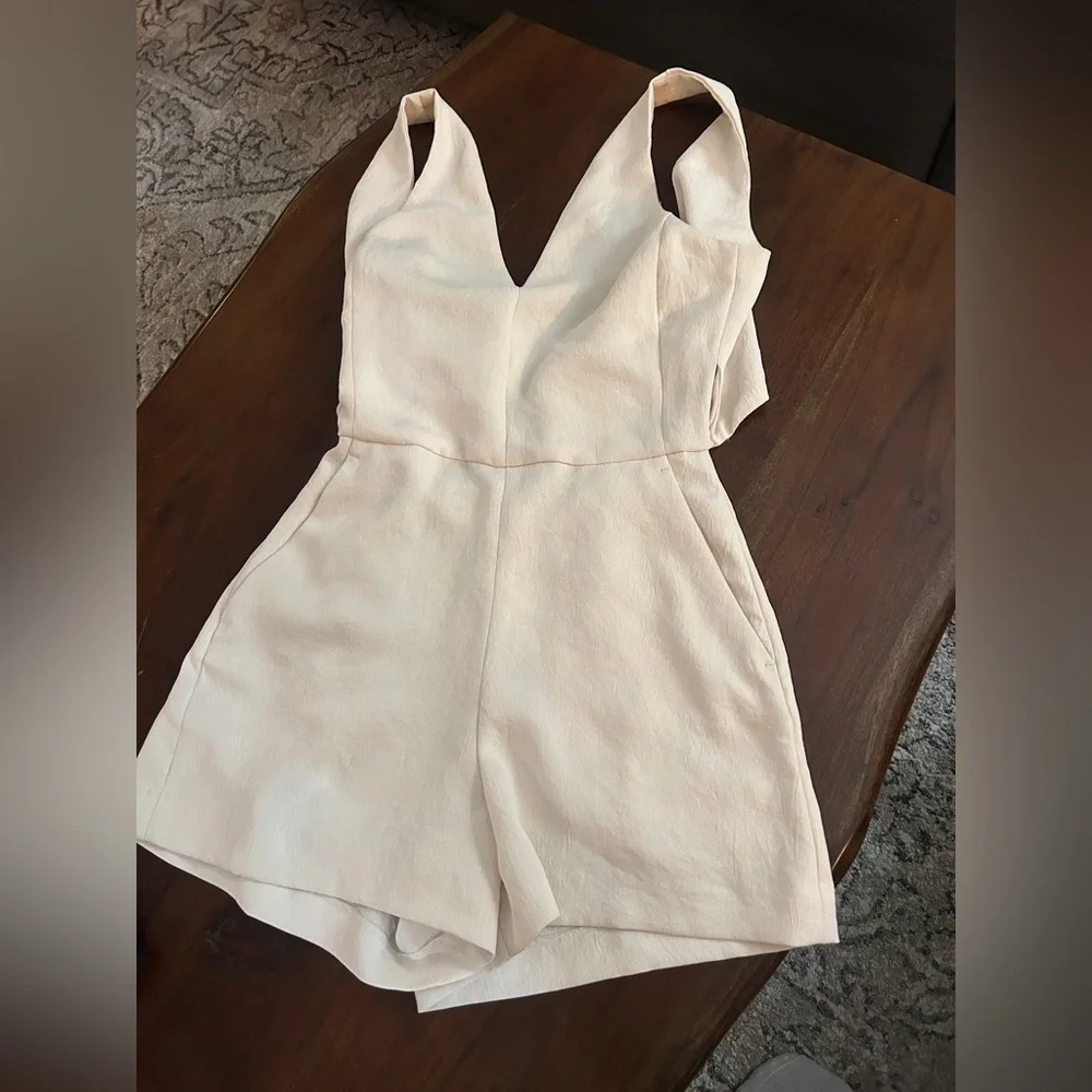 Aritzia Wilfred Écoulement Romper Size 0 • light birch - Picture 5 of 11